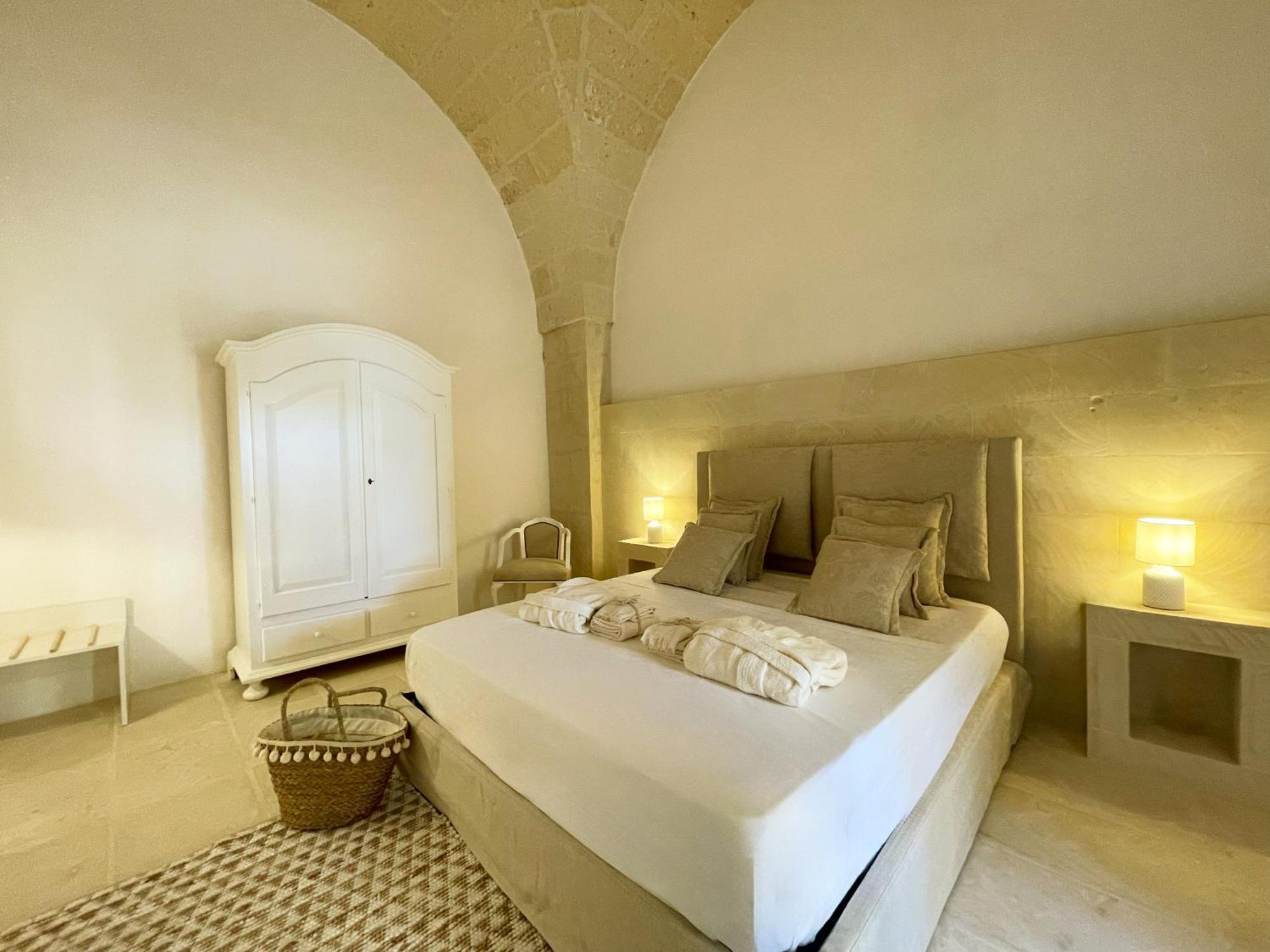 Masseria Paralupi Bed and Breakfast Λέτσε Εξωτερικό φωτογραφία