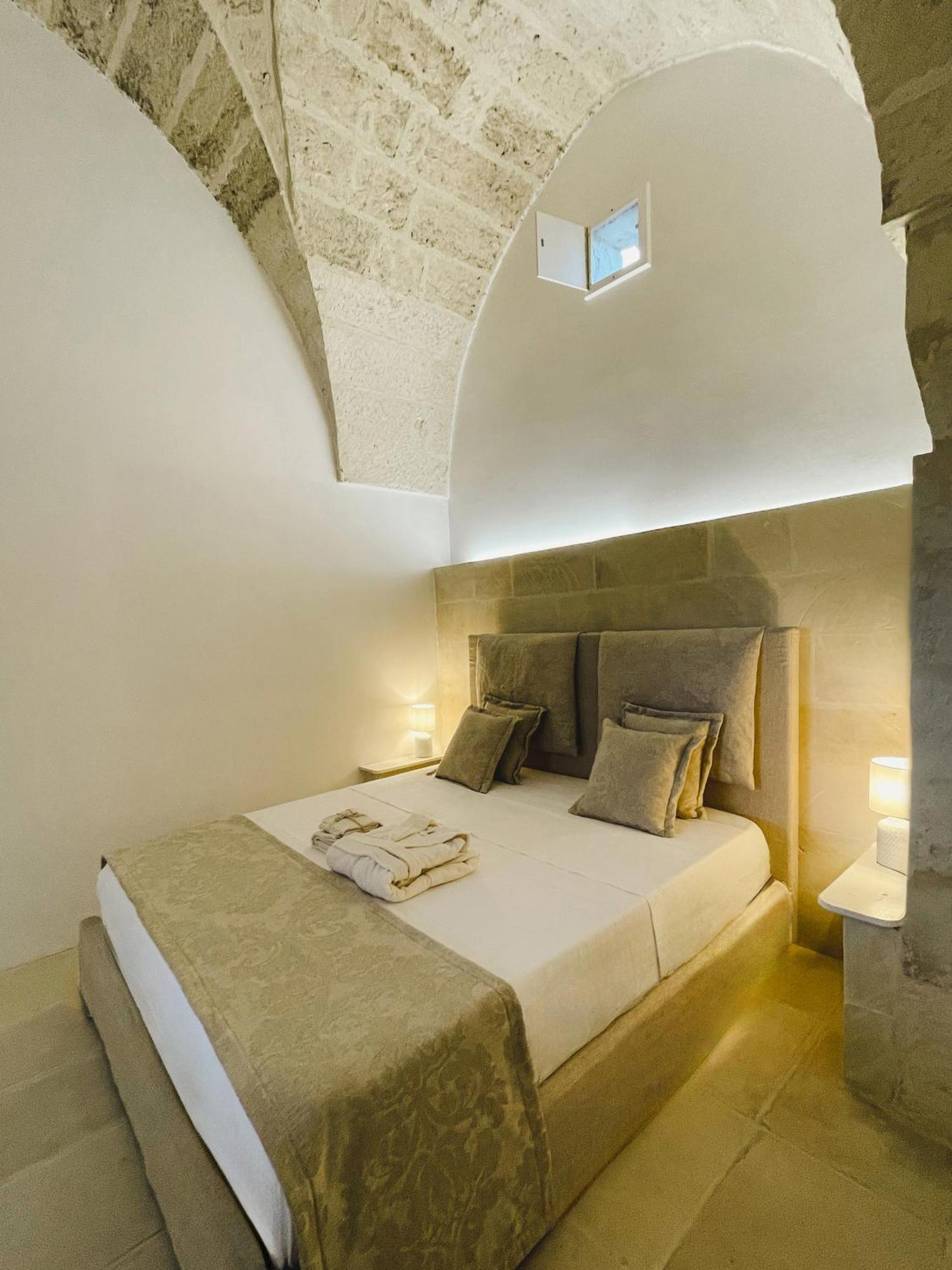 Masseria Paralupi Bed and Breakfast Λέτσε Εξωτερικό φωτογραφία